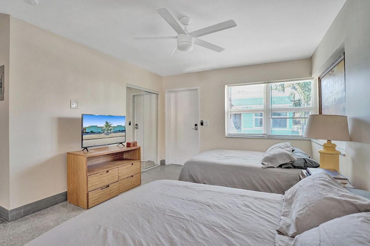 Downtown Hollywood Holiday Retreat Dania Beach Apartment Bagian luar foto