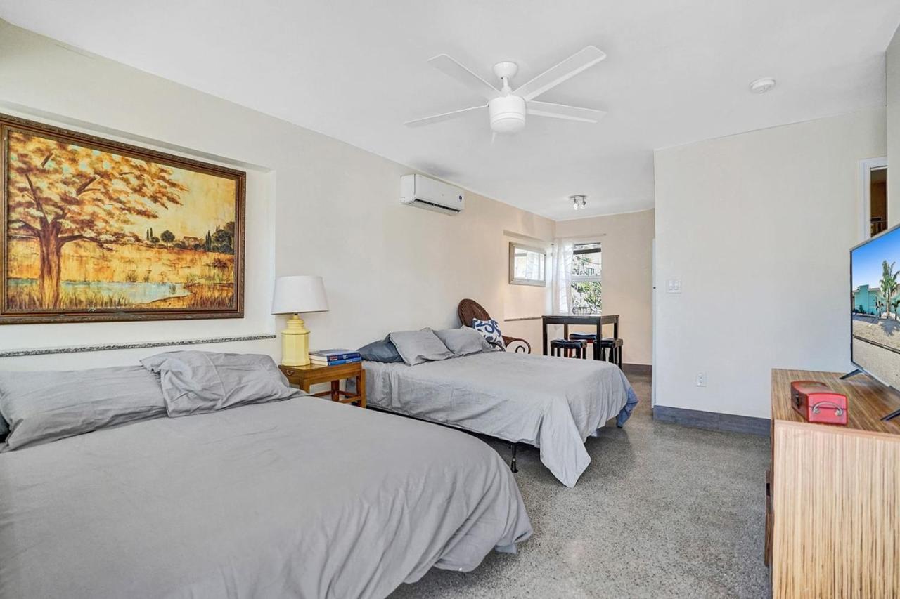 Downtown Hollywood Holiday Retreat Dania Beach Apartment Bagian luar foto