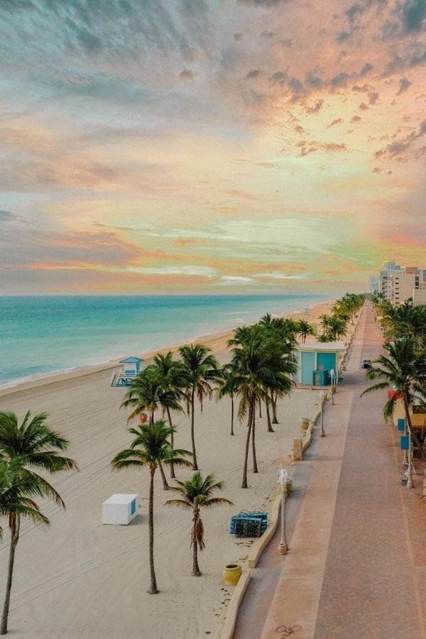 Downtown Hollywood Holiday Retreat Dania Beach Apartment Bagian luar foto