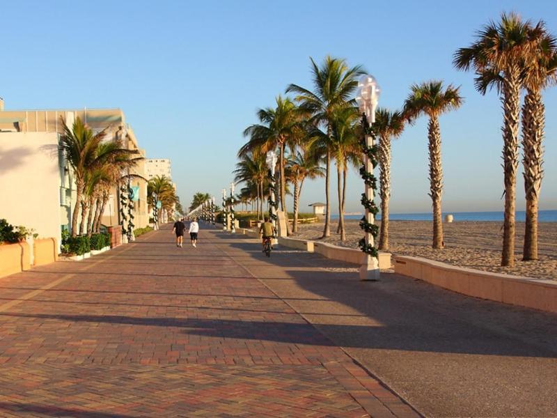 Downtown Hollywood Holiday Retreat Dania Beach Apartment Bagian luar foto